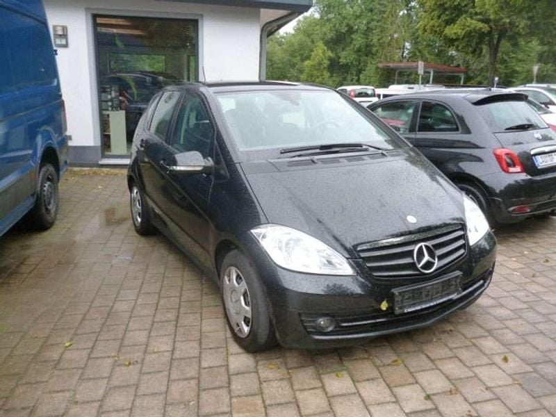 Kosmosschwarz metalliclack Gebraucht 2008 Mercedes A150 Kleinwagen | 4.980 € (Superpreis) - Bild 1/4