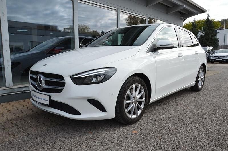 Polarweiss Gebraucht 2019 Mercedes B200 Van / Kleinbus | 20.990 € (Superpreis) - Bild 1/4