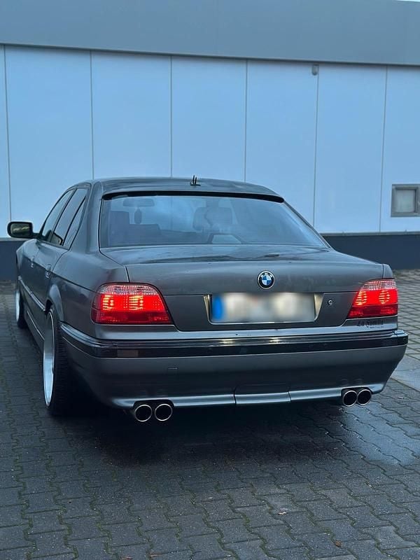 Gebraucht BMW 735 235 PS (172 kW) 1999 Grau Limousine