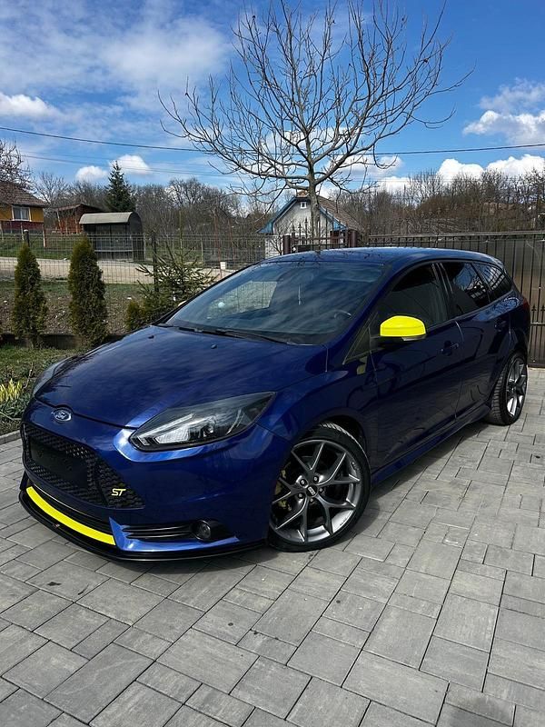 Gebraucht Ford Focus ST-Line 95 PS (69 kW) 2014 Blau Kombi