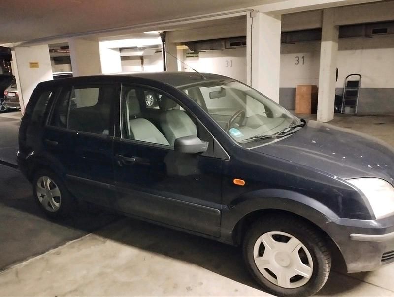 Schwarz Gebraucht 2004 Ford Fusion Kleinwagen | 1.799 € (Fairer Preis) - Bild 1/4