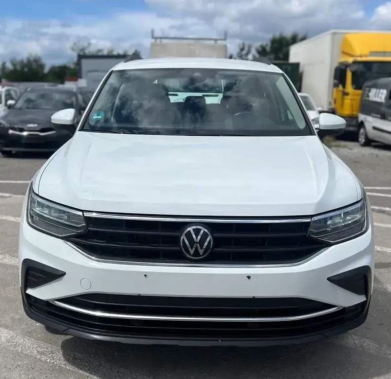 Gebraucht VW Tiguan Life 150 PS (110 kW) 2022 Weiß SUV