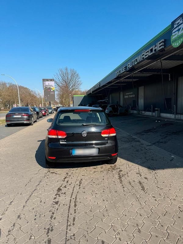 Gebraucht VW Golf VI 102 PS (75 kW) 2009 Schwarz Kleinwagen