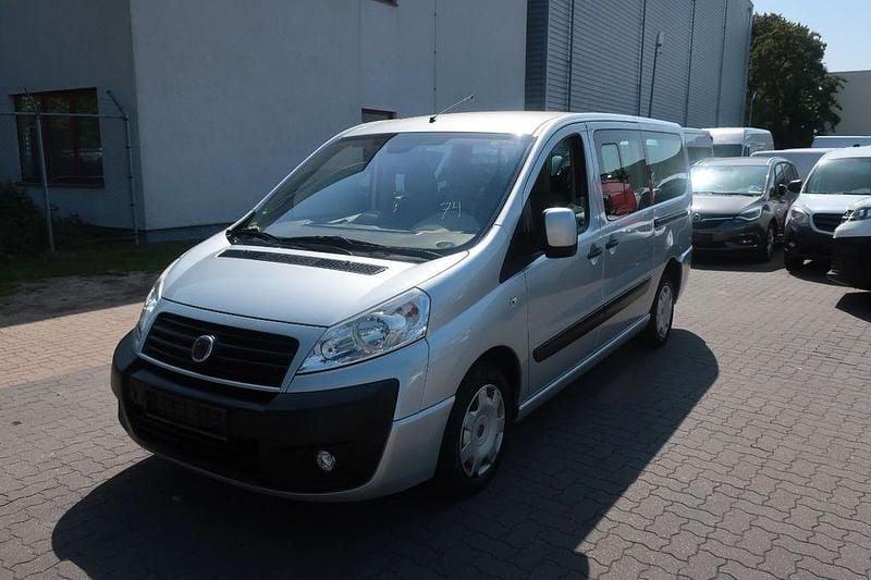 Grau Gebraucht 2009 Fiat Scudo Van / Kleinbus | 5.900 € (Fairer Preis) - Bild 1/4