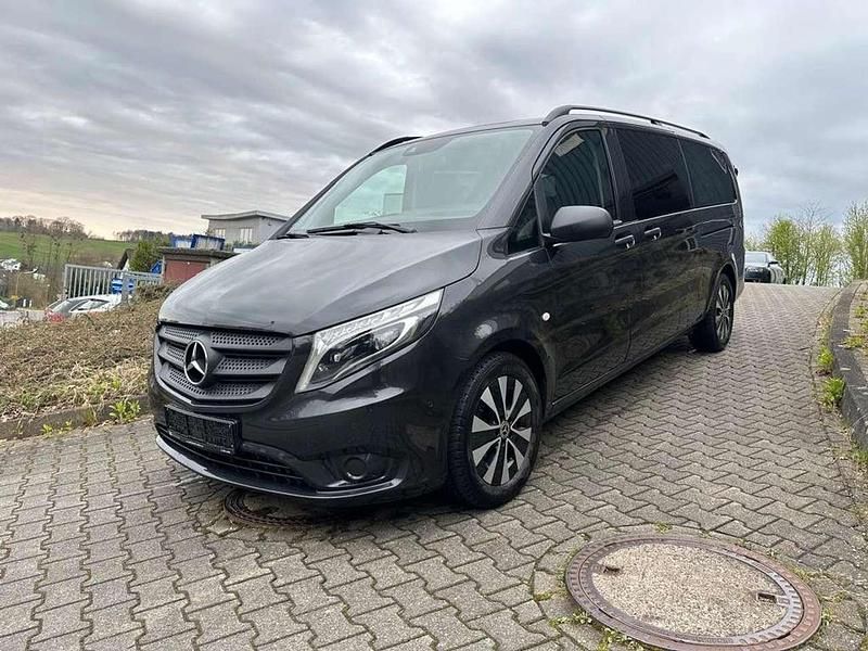 Gebraucht Mercedes Vito 190 PS (139 kW) 2019 Lackfarbe graphitgrau metallic Van