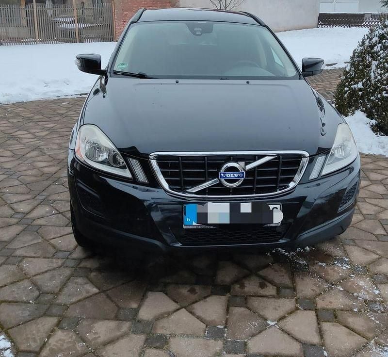 Schwarz Gebraucht 2012 Volvo XC60 Momentum SUV | 7.999 € (Guter Preis) - Bild 1/4