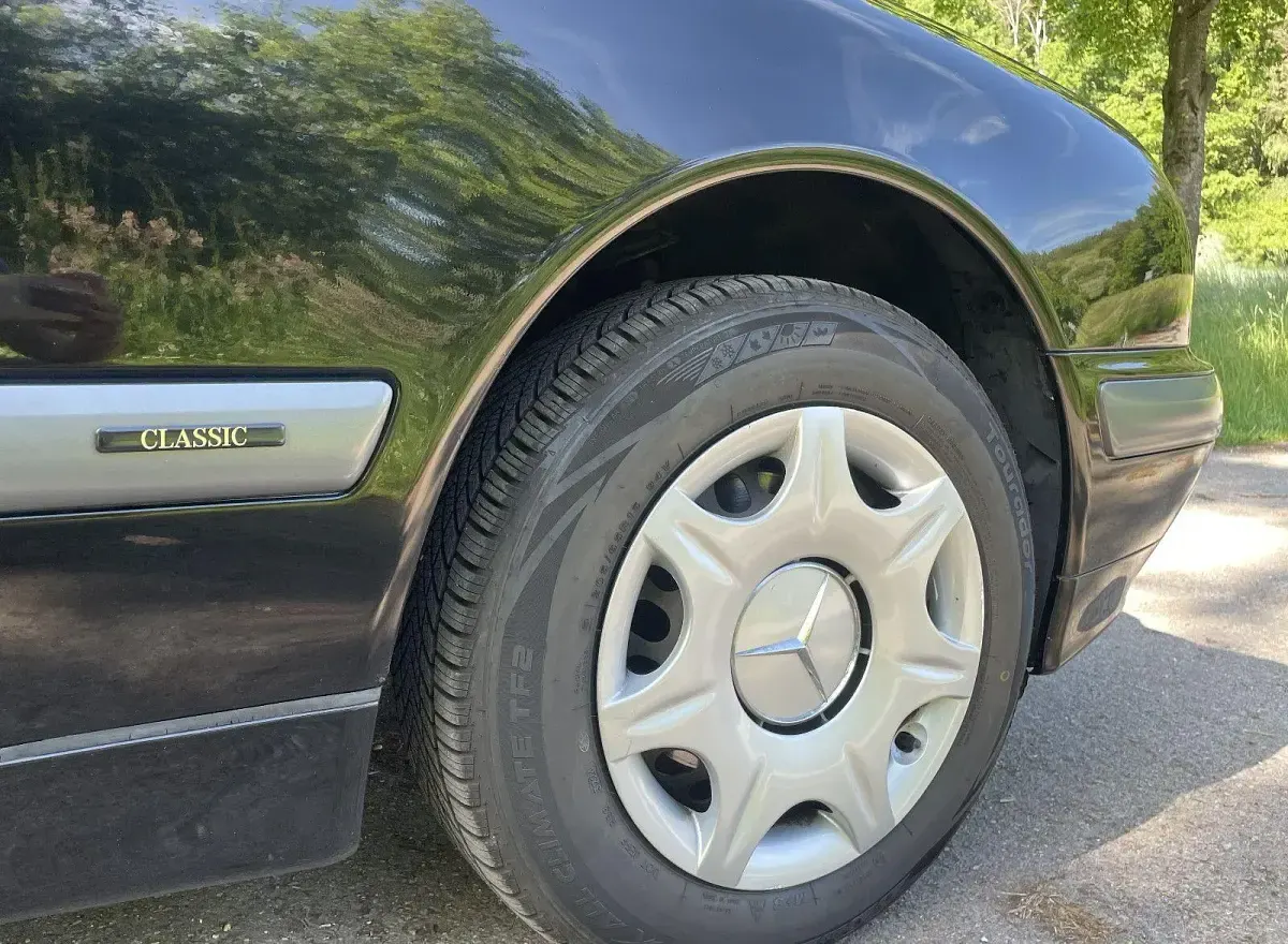 Occasion Mercedes E200 Classic 163 ch (119 kW) 2001 Noir Berline