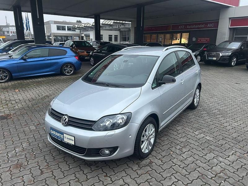 Silber Gebraucht 2011 VW Golf VI Style Kleinwagen | 9.570 € (Etwas zu teuer) - Bild 1/4