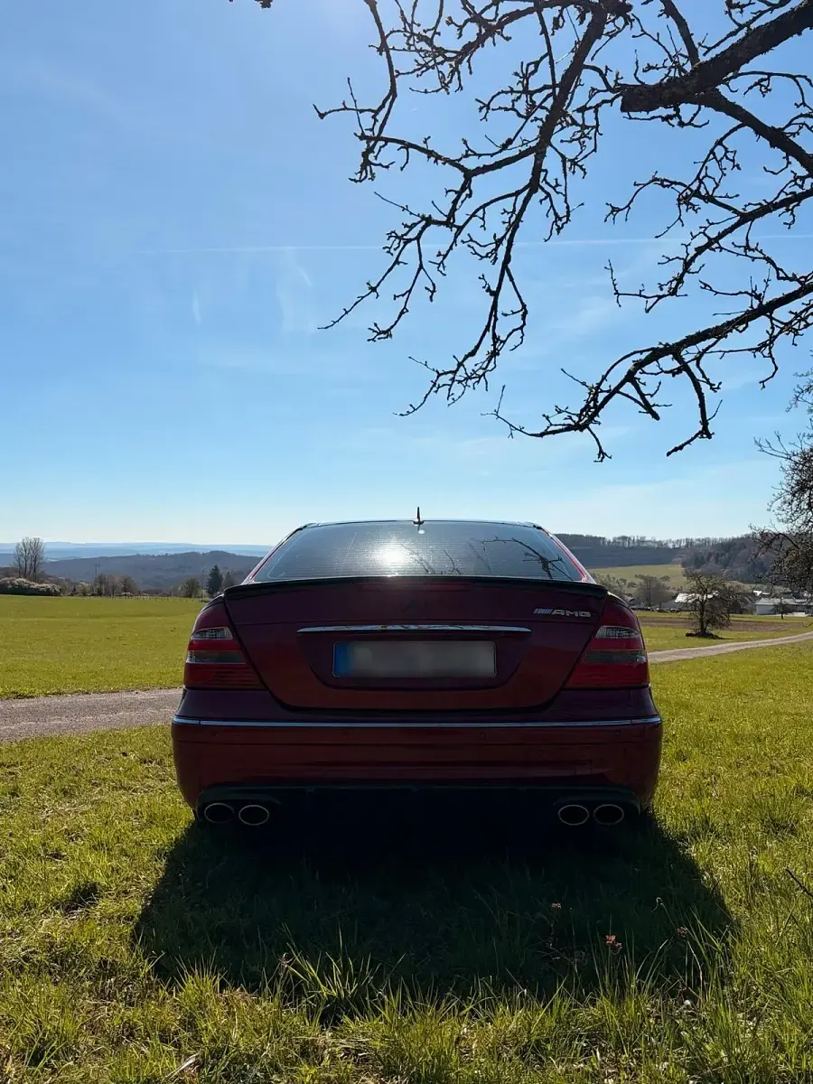 Gebraucht Mercedes E500 306 PS (225 kW) 2002 Rot Limousine