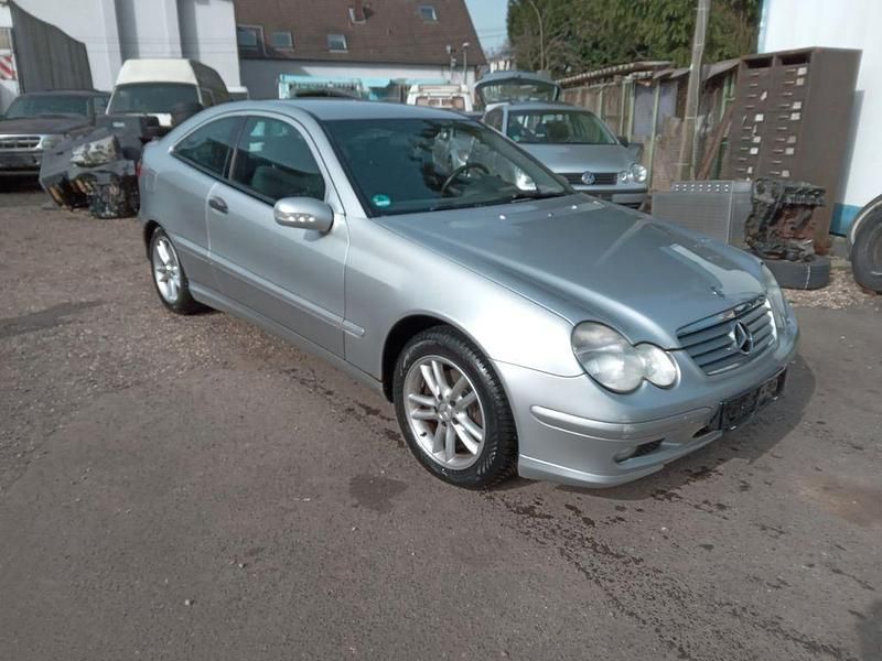 Gebraucht Mercedes CL200 163 PS (119 kW) 2002 Silber Coupé