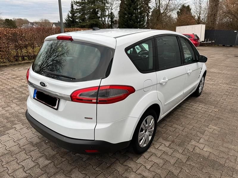 Weiß Gebraucht 2011 Ford S-MAX S Van / Kleinbus | 3.450 € (Superpreis) - Bild 1/4