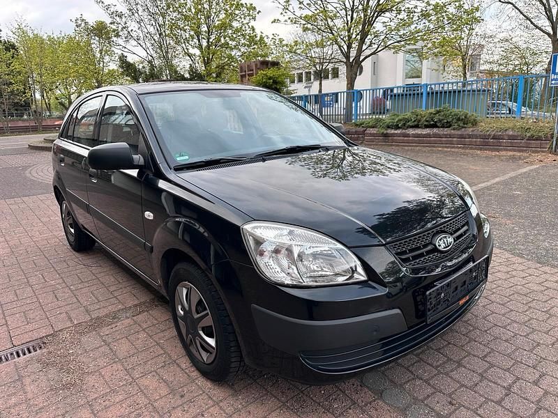 Second-hand Kia Rio 96 CP (70 kW) 2009 Negru Hatchback