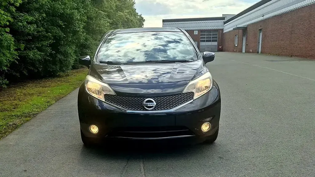 Gebraucht Nissan Note Acenta 80 PS (58 kW) 2014 Schwarz Kleinwagen