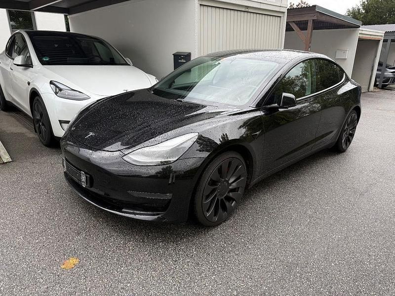 Schwarz Gebraucht 2021 Tesla Model 3 Performance Limousine | 27.500 € (Fairer Preis) - Bild 1/4