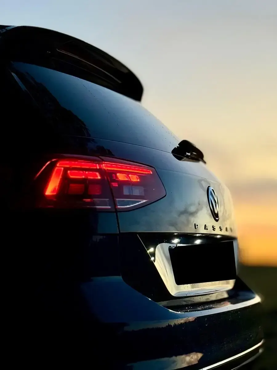 Gebraucht VW Passat Business 190 PS (139 kW) 2020 Blau Kombi