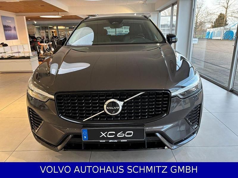 Gebraucht Volvo XC60 Plus 250 PS (183 kW) 2025 Platinum grey / metallic (metallic) SUV