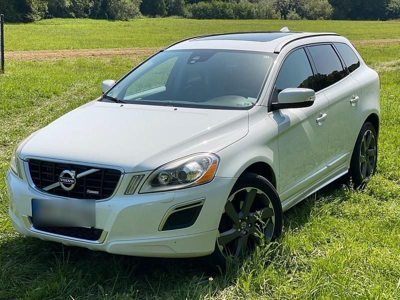 Weiß Gebraucht 2012 Volvo XC60 R-Design SUV | 19.501 € - Bild 1/4