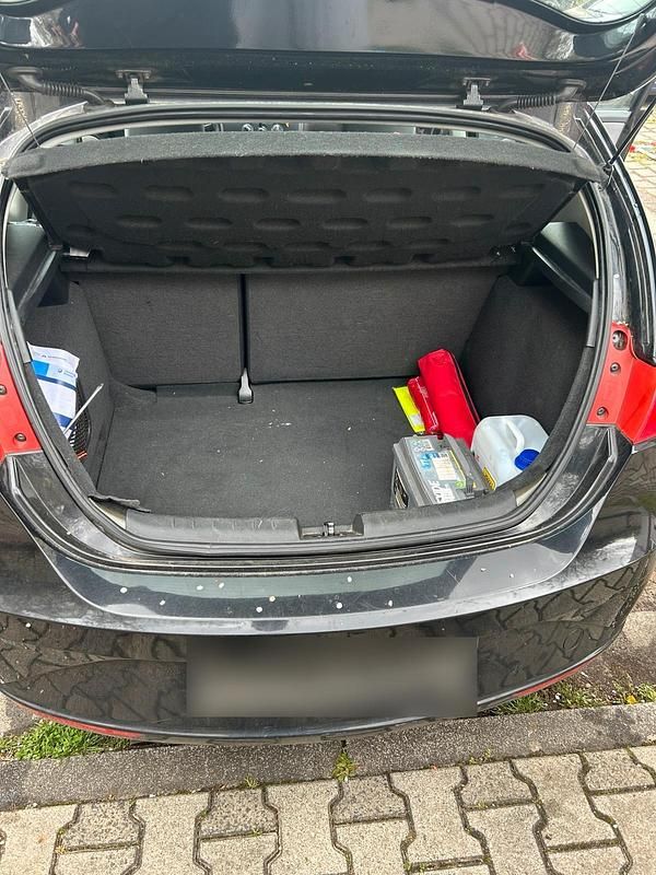 Gebraucht Seat Leon 105 PS (77 kW) 2011 Schwarz Kleinwagen