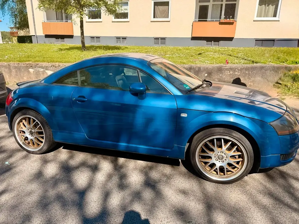 Usado Audi TT 180 HP (132 kW) 1999 Azul Coupé