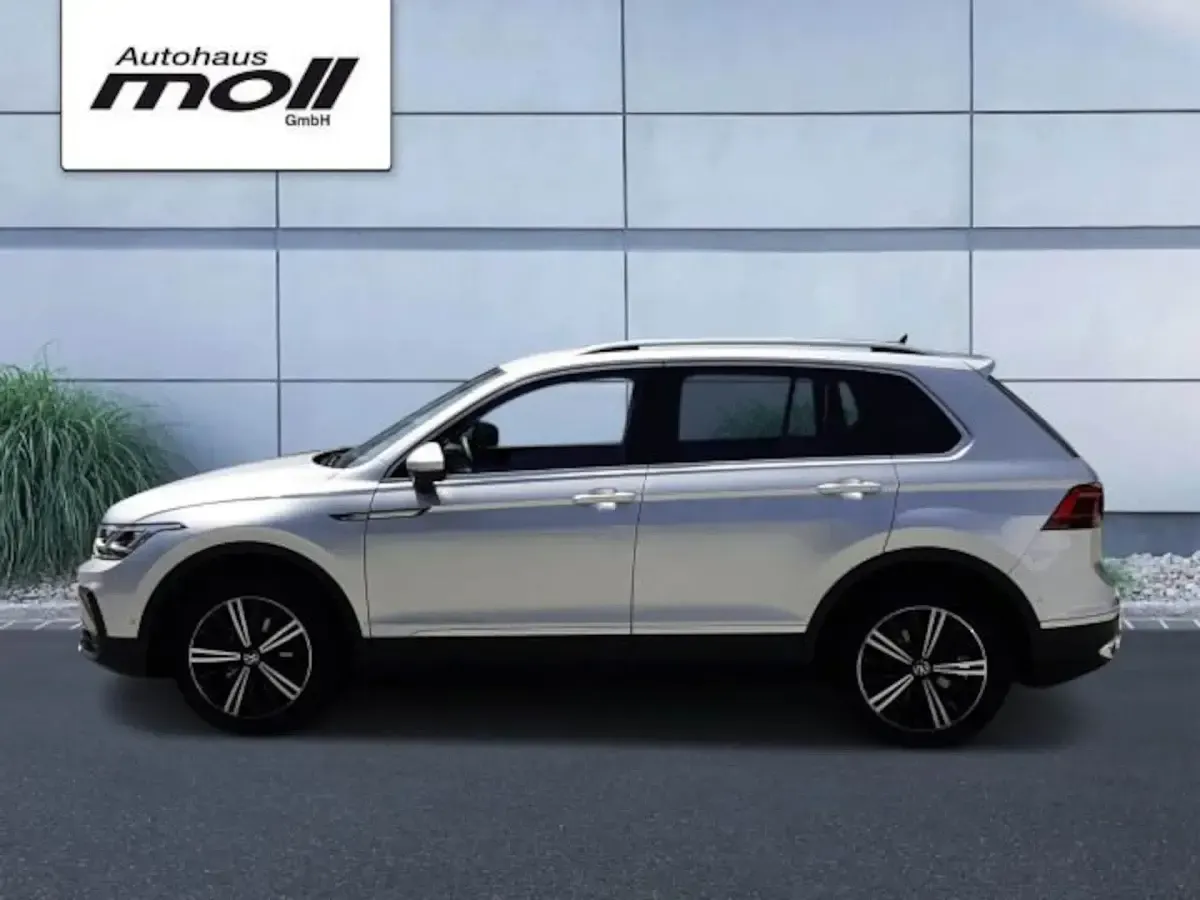 Gebraucht VW Tiguan Elegance 150 PS (110 kW) 2023 Reflexsilber metallic SUV