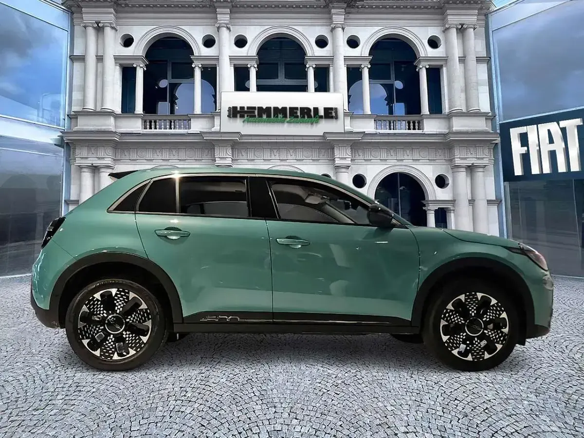 Neu Fiat 600 La Prima 101 PS (74 kW) 2026 Acqua blau SUV