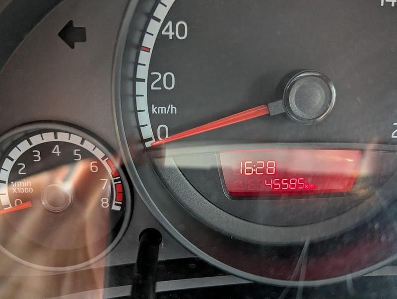 Gebraucht VW up! move up! 60 PS (44 kW) 2016 Weiß Kleinwagen