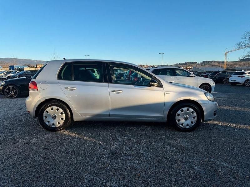 Gebraucht VW Golf VII Match 140 PS (102 kW) 2012 Silber Limousine