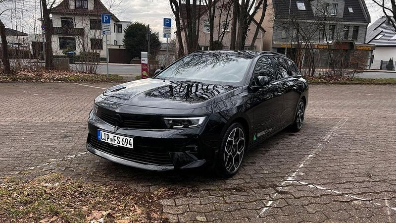 Gebraucht Opel Astra 131 PS (96 kW) 2025 Schwarz Kombi