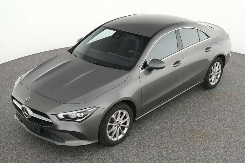 Mountaingrau met. Gebraucht 2022 Mercedes E250 Coupé | 26.900 € (Guter Preis) - Bild 1/4