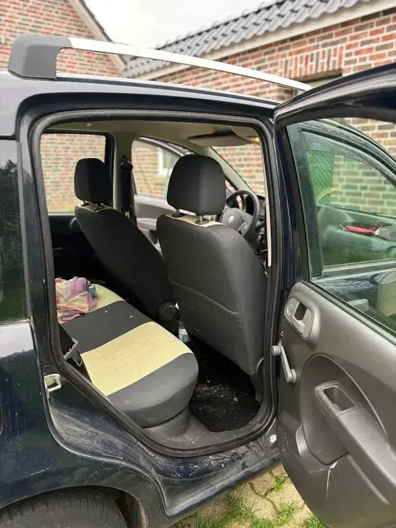 Używany Fiat Panda 60 KM (44 kW) 2007 Niebieski Hatchback