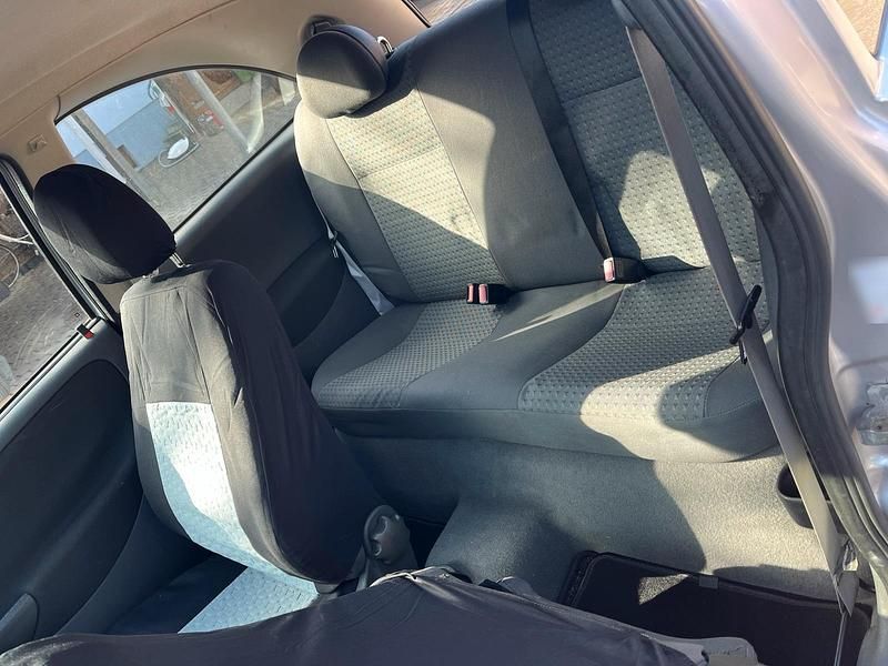 Gebraucht Opel Corsa 66 PS (48 kW) 2004 Silber Kleinwagen