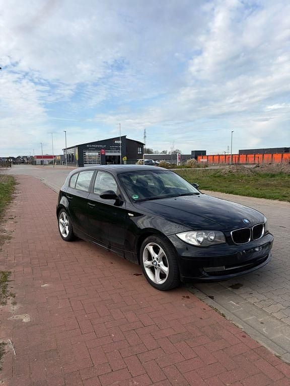 Gebraucht BMW 118 143 PS (105 kW) 2007 Schwarz Kleinwagen