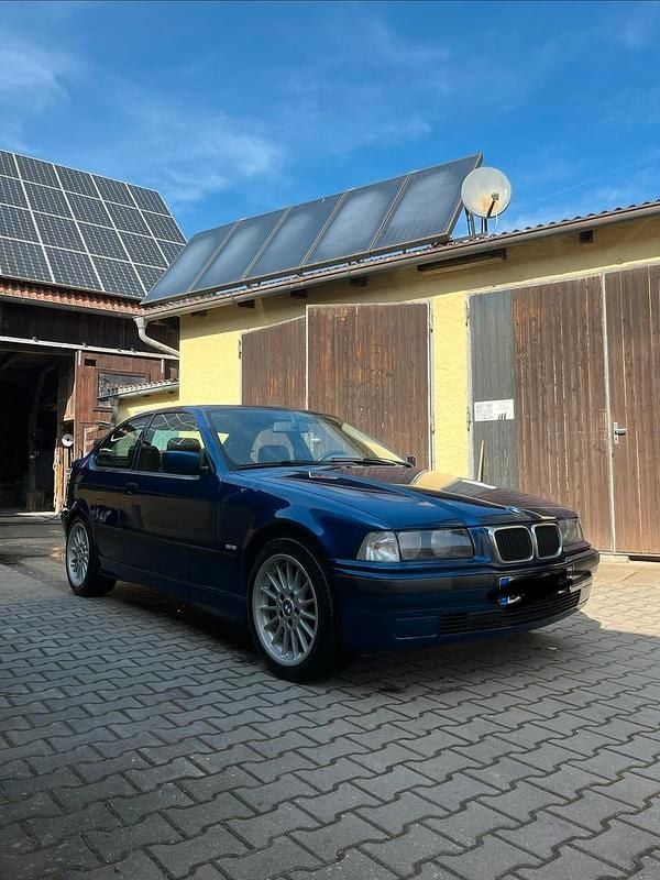 Gebraucht BMW 316 105 PS (77 kW) 2000 Blau Coupé