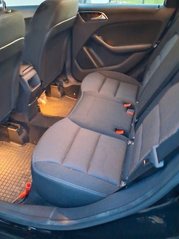 Gebraucht Mercedes B180 Style 122 PS (89 kW) 2015 Schwarz Van / Kleinbus