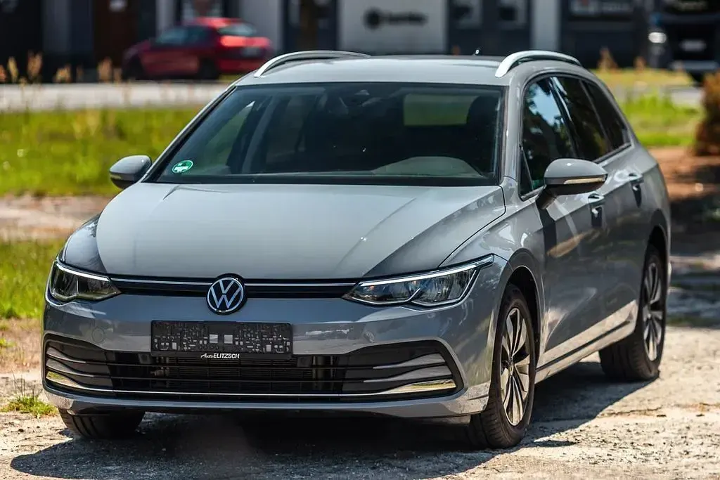 Gebraucht VW Golf VIII Move 110 PS (80 kW) 2024 Grau Kombi