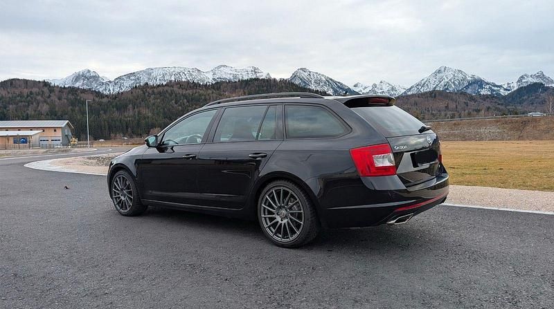 Gebraucht Skoda Octavia RS 220 PS (161 kW) 2017 Schwarz Kombi