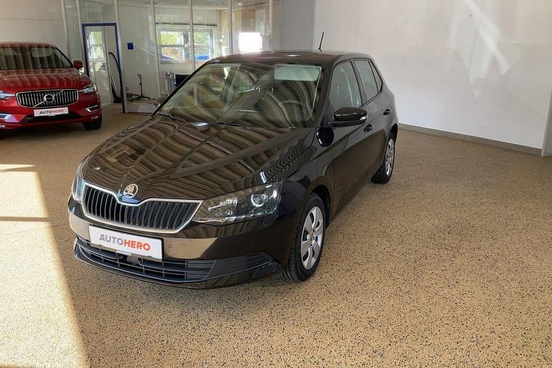 Schwarz Gebraucht 2017 Skoda Fabia Ambition Kleinwagen | 11.000 € (Fairer Preis) - Bild 1/3