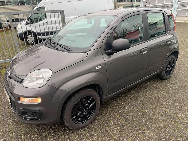 Colore esterno (colosseo grau) Gebraucht 2020 Fiat Panda Easy Kleinwagen | 8.950 € (Fairer Preis) - Bild 1/4