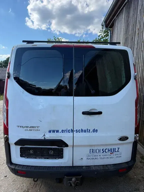 Gebraucht Ford Tourneo 131 PS (96 kW) 2017 Weiß Van / Kleinbus