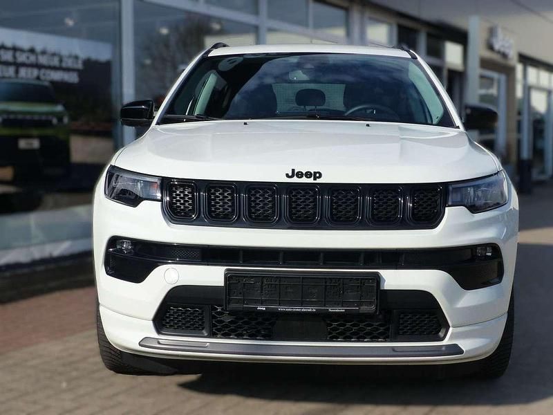 Gebraucht Jeep Compass Altitude 131 PS (96 kW) 2024 Alpine white SUV