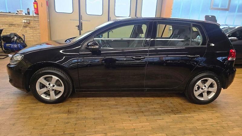 Gebraucht VW Golf VI Comfortline 122 PS (89 kW) 2010 Schwarz Kleinwagen