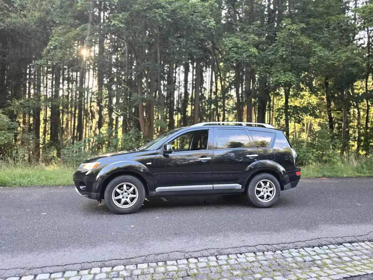 Gebraucht Mitsubishi Outlander 156 PS (114 kW) 2008 Schwarz SUV