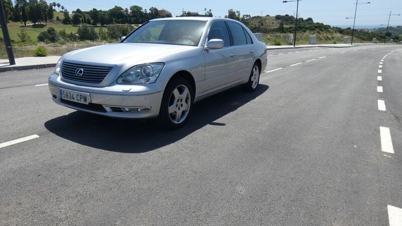 Silber Gebraucht 2003 Lexus LS430 Limousine | 13.500 € - Bild 1/4