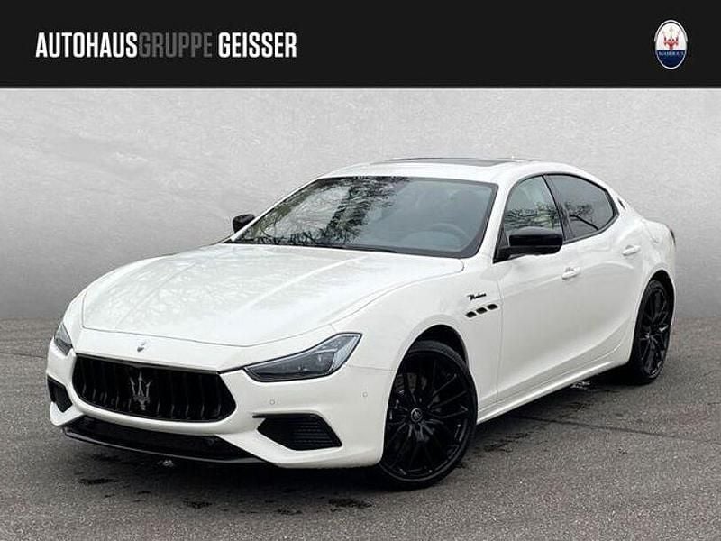 Weiß Gebraucht 2023 Maserati Ghibli Coupé | 79.999 € (Superpreis) - Bild 1/4