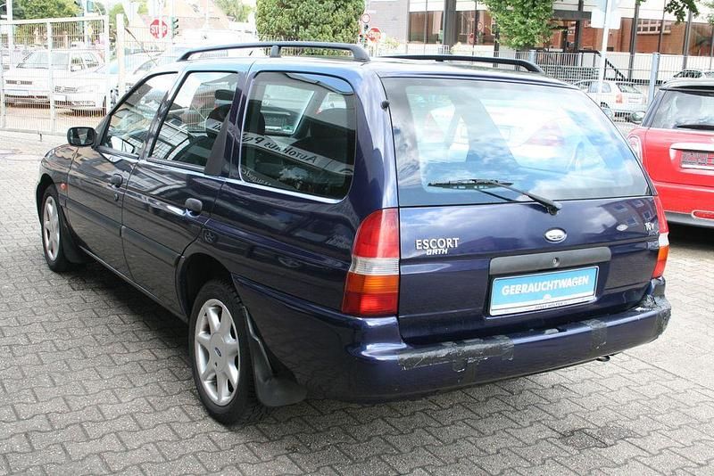 Gebraucht Ford Escort 116 PS (85 kW) 1996 Blau Kombi