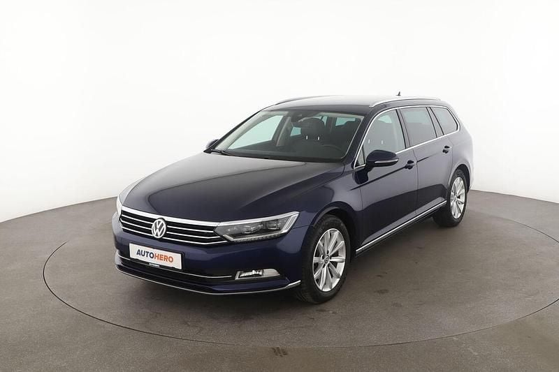 Blau Gebraucht 2018 VW Passat Sport Kombi | 16.790 € (Guter Preis) - Bild 1/3