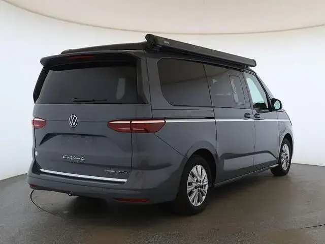 Gebraucht VW T7 Beach 245 PS (180 kW) 2025 Schwarzkeine angabe Van