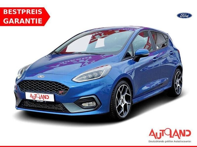 Performanceblau metallic (metallic) Gebraucht 2021 Ford Fiesta ST Kleinwagen | 18.990 € (Fairer Preis) - Bild 1/4