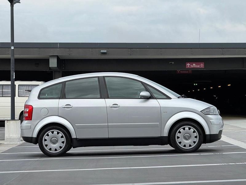 Usata Audi A2 75 CV (55 kW) 2000 Argento Utilitaria