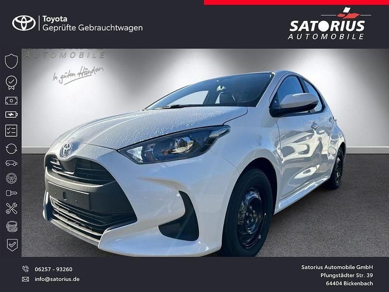Weiß Neu 2025 Toyota Yaris Hybrid Comfort Limousine | 26.680 € (Fairer Preis) - Bild 1/4